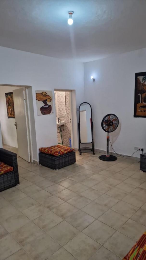 Bilde 5: Spacious, secure, self contained apartment