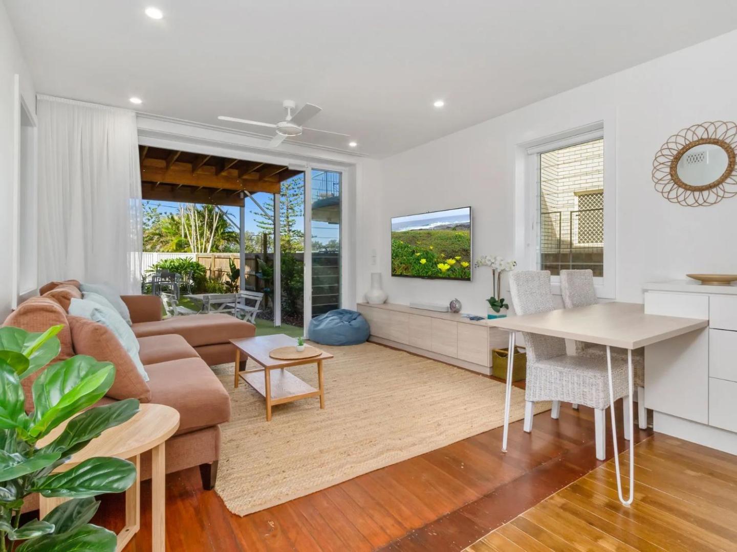 Fotografie 2: 2br - Little Opulence Beach Villa on Marine