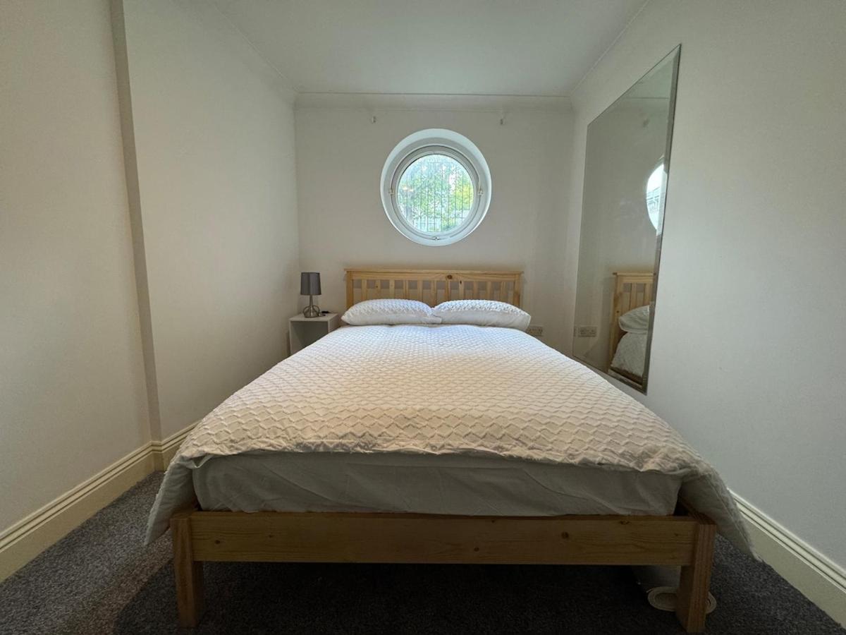 Zdjęcie 7: Comfortable, London 1 Bed Garden