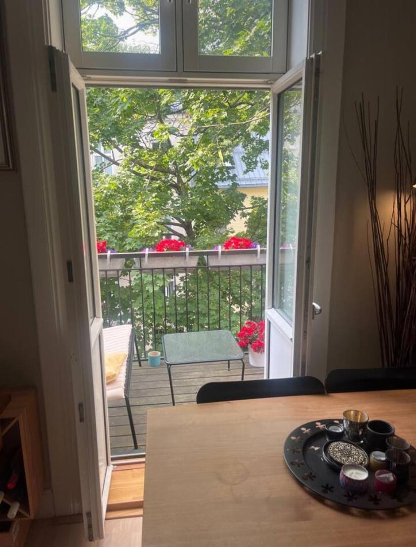 Фотография 7: Spacious, comfy apt in city centre with balcony!