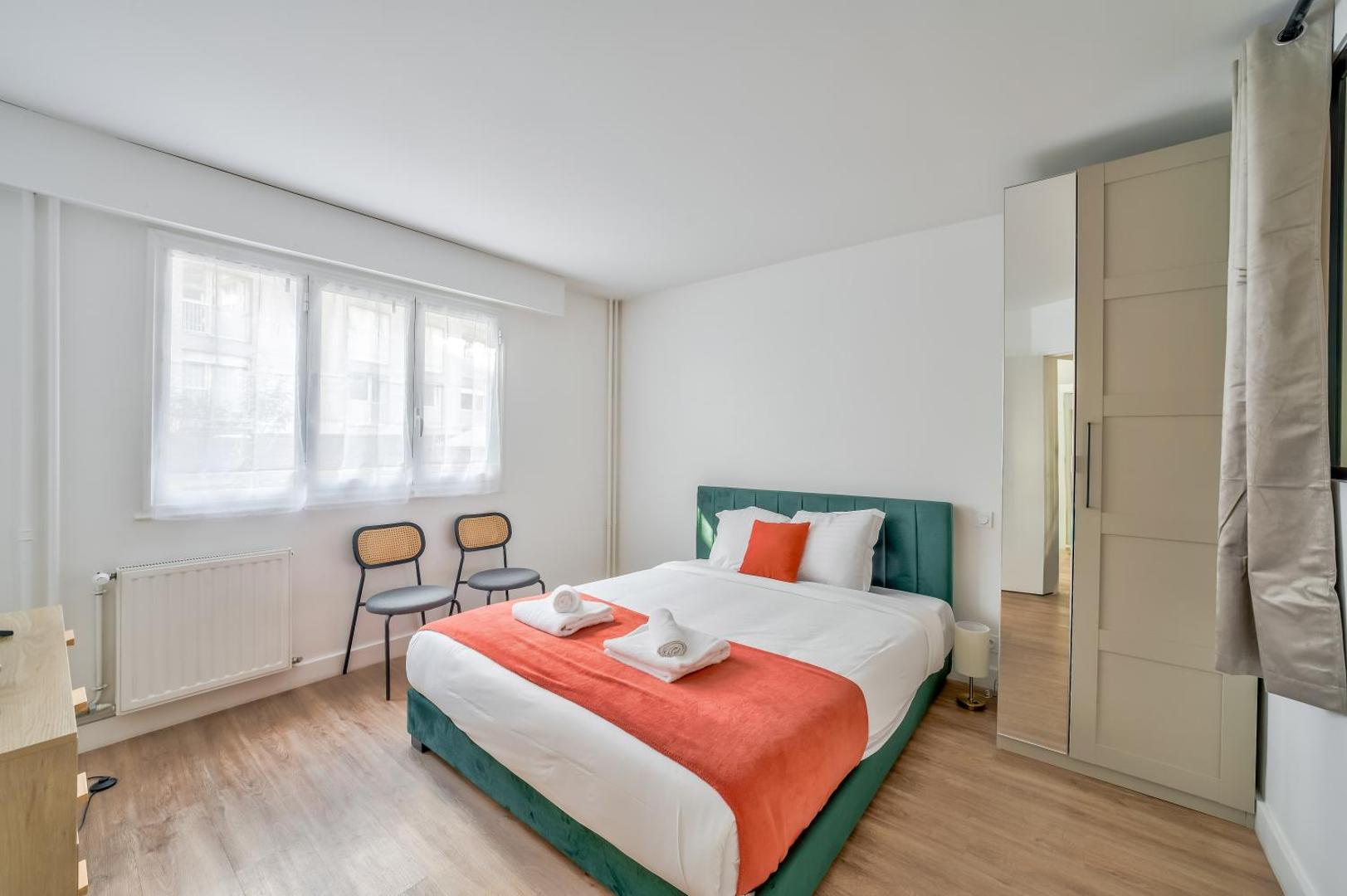 Foto 4: Spacious & Bright 2BR Apartment - Heart of 15th