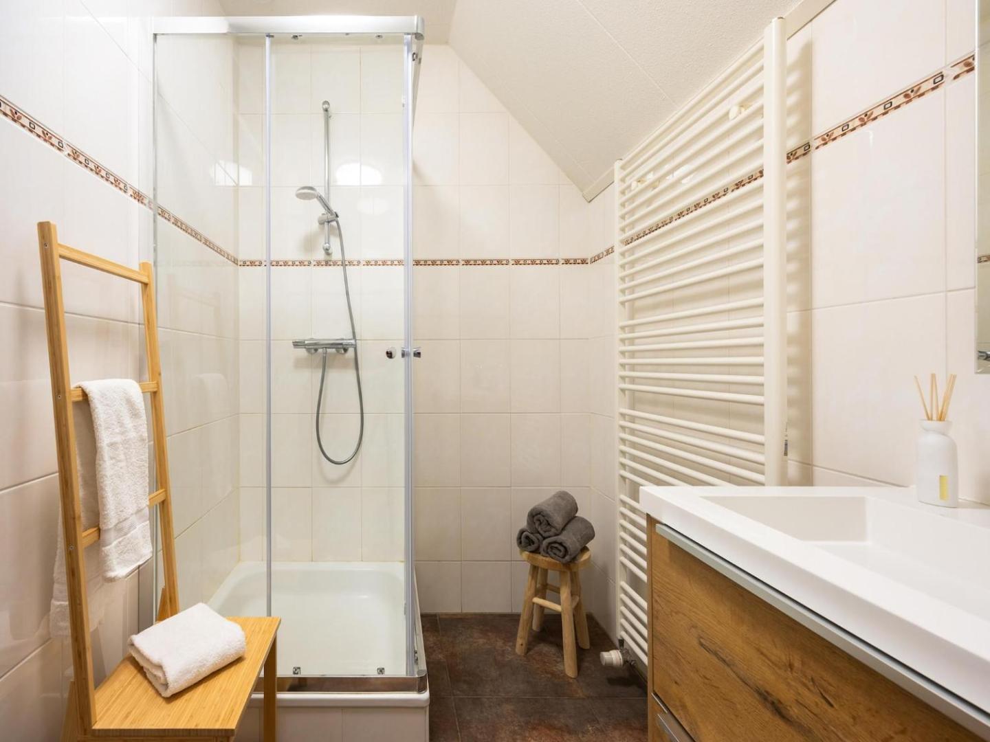 Villa in Andijk with Hot Tub and Gardenの写真10