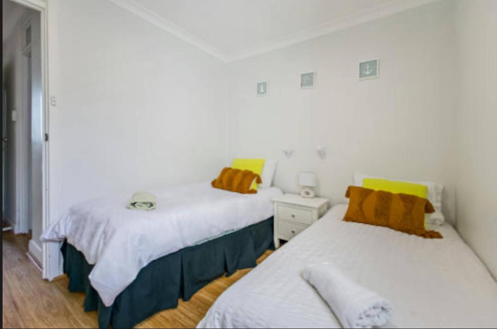 Central + Ocean View, walk beach, parking, Netflix photo 9