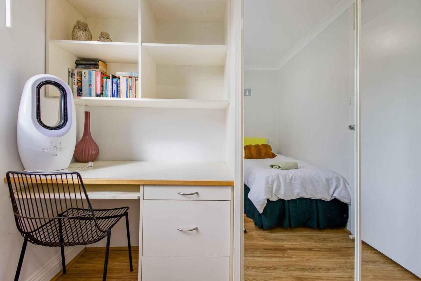 Central + Ocean View, walk beach, parking, Netflix photo 6