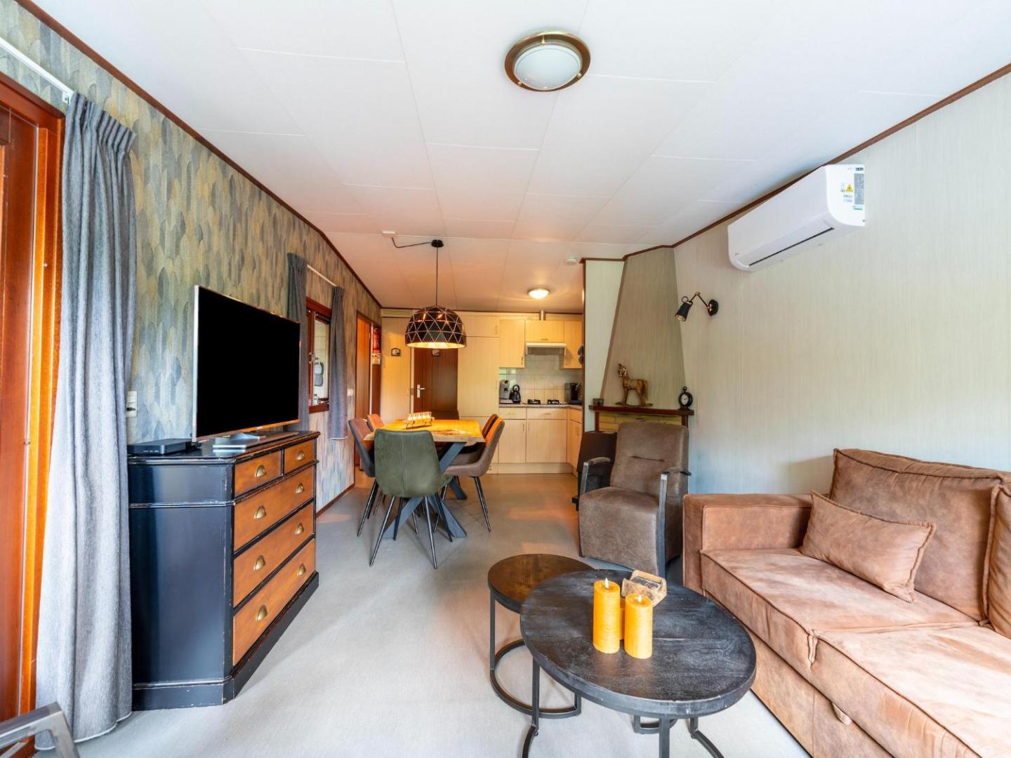 Chalet in Stegeren near Forest and Pond的照片10