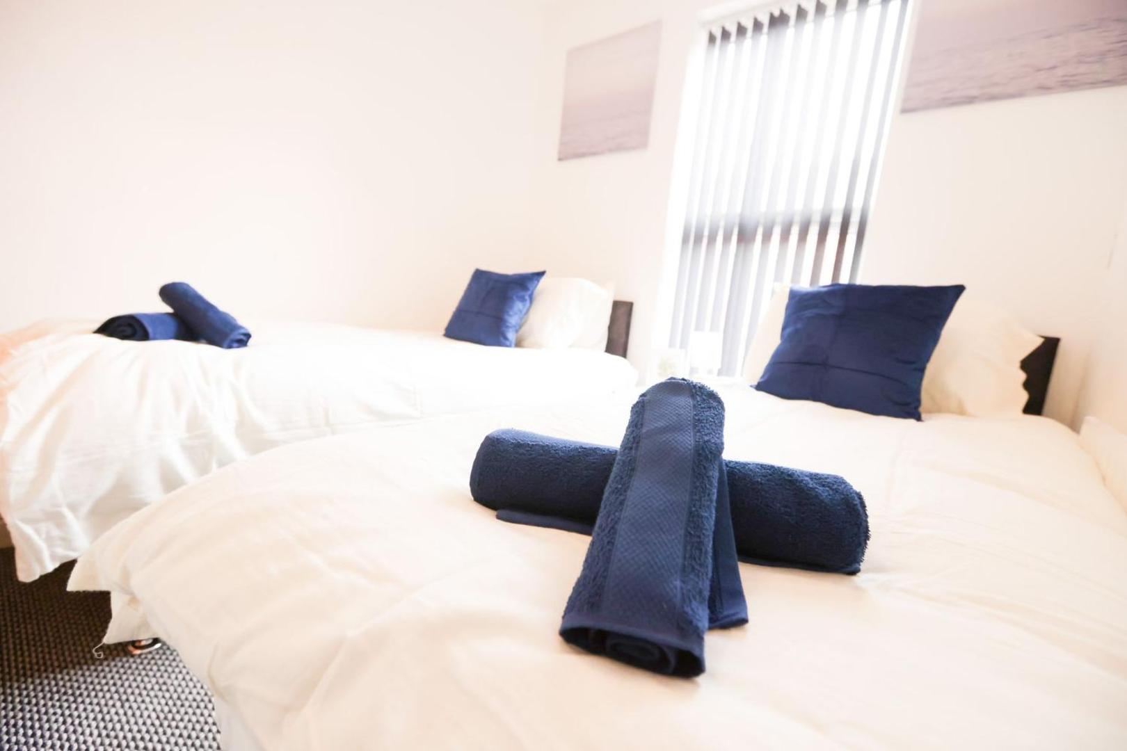 Billede 4: 4BR - 8 Beds - Free Parking - Long stay Discounts