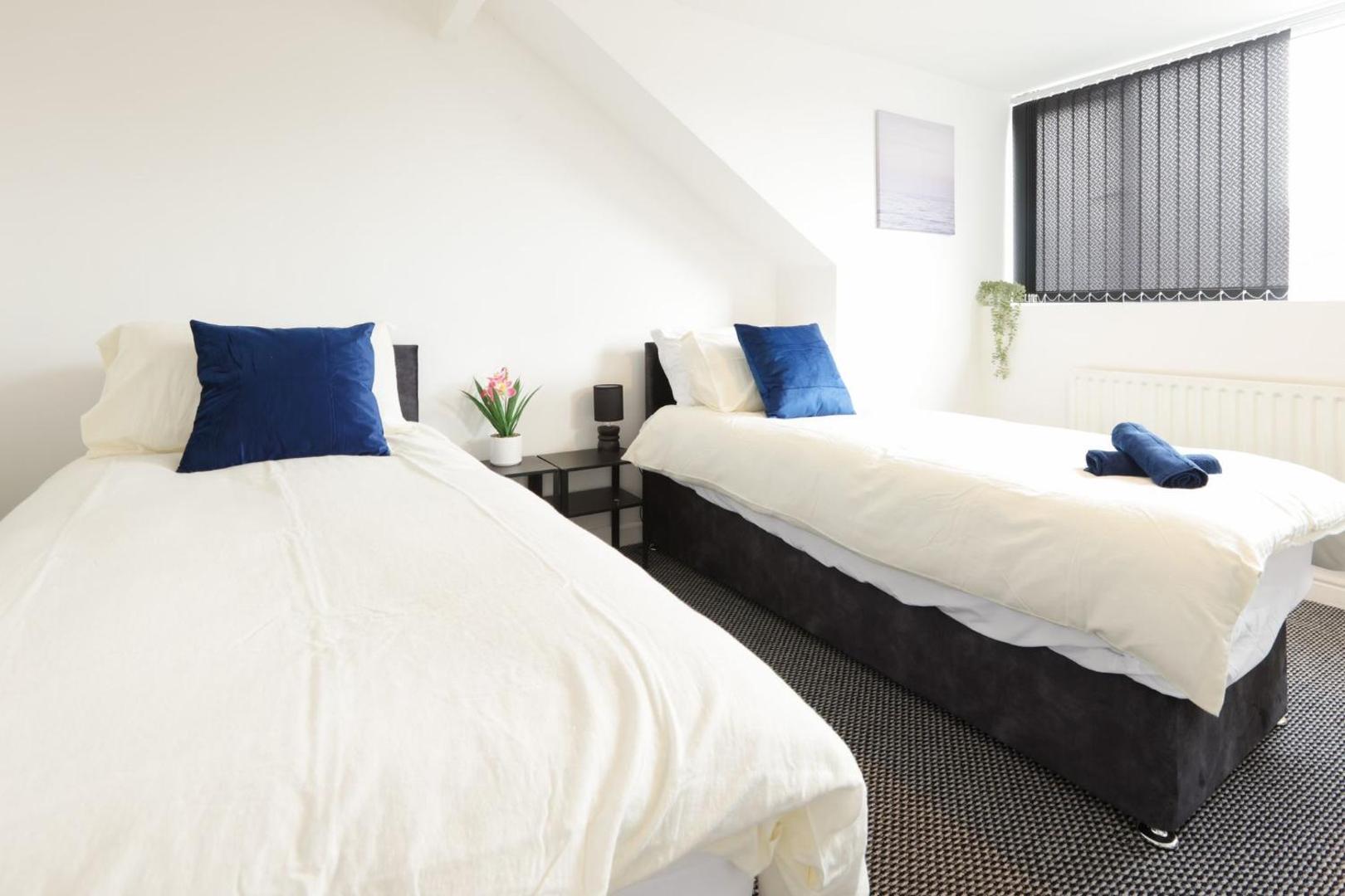 Billede 2: 4BR - 8 Beds - Free Parking - Long stay Discounts