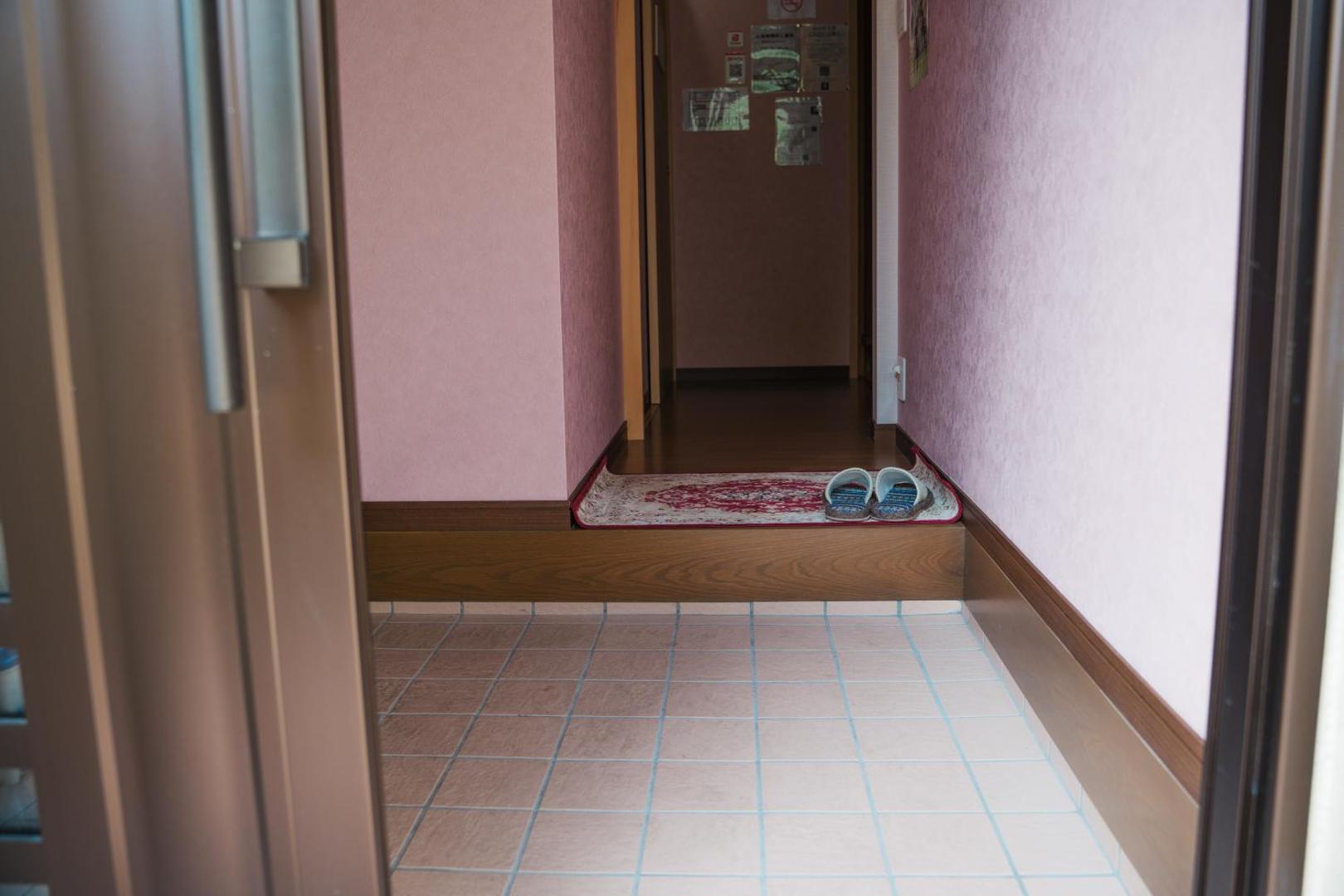 Foto 4: 木の家ゲストハウス松山ドミトリー館