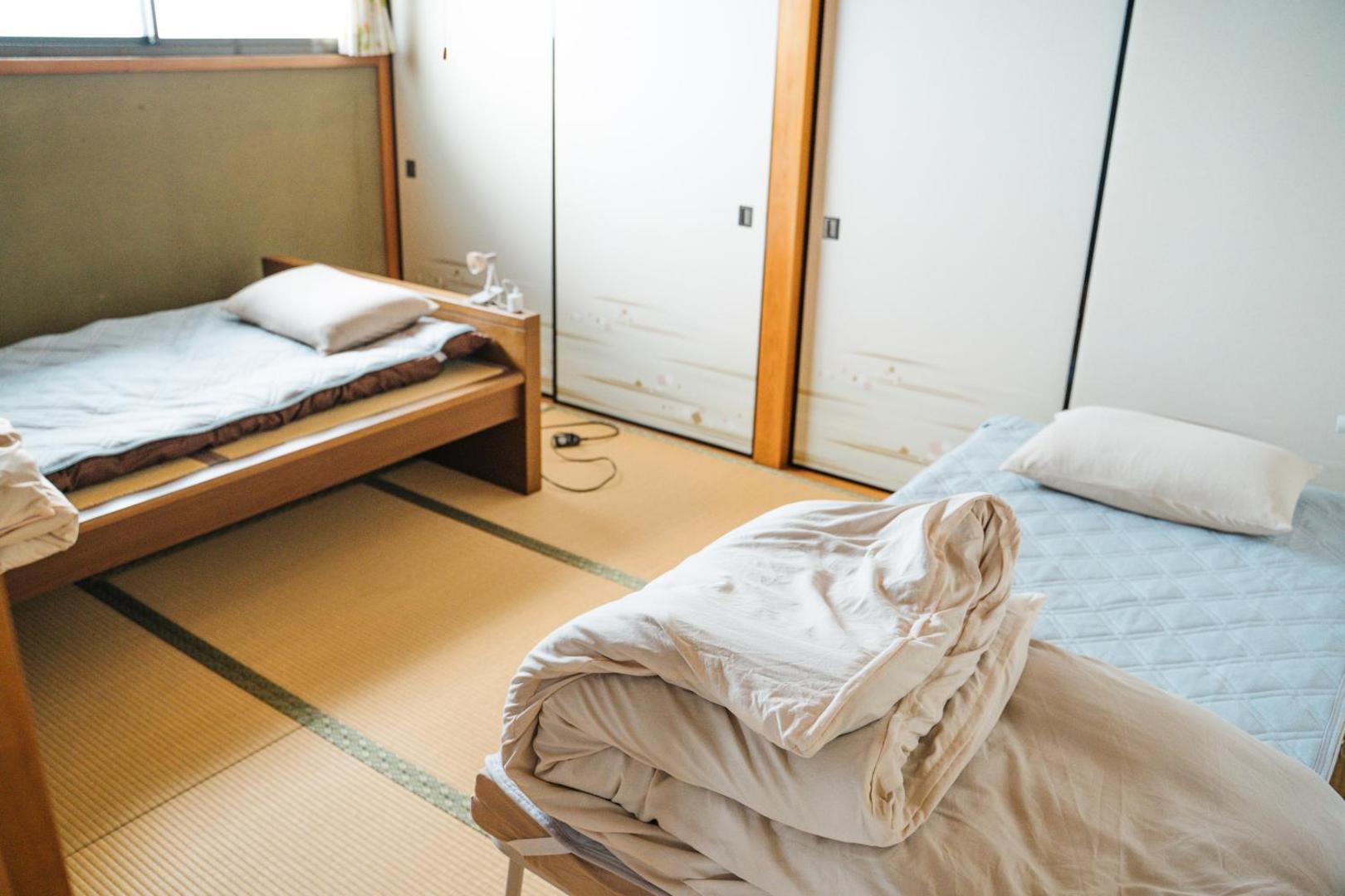 Foto 7: 木の家ゲストハウス松山ドミトリー館