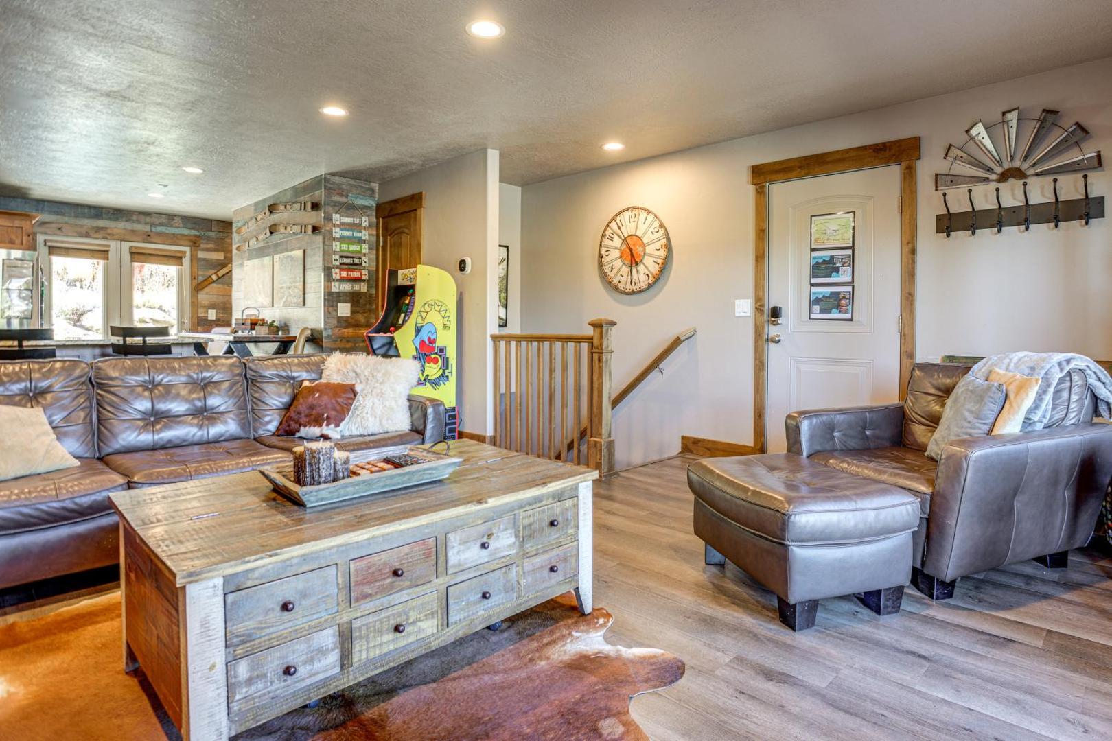 Ski, Hike and Relax Eden Condo with Hot Tub Accessの写真5