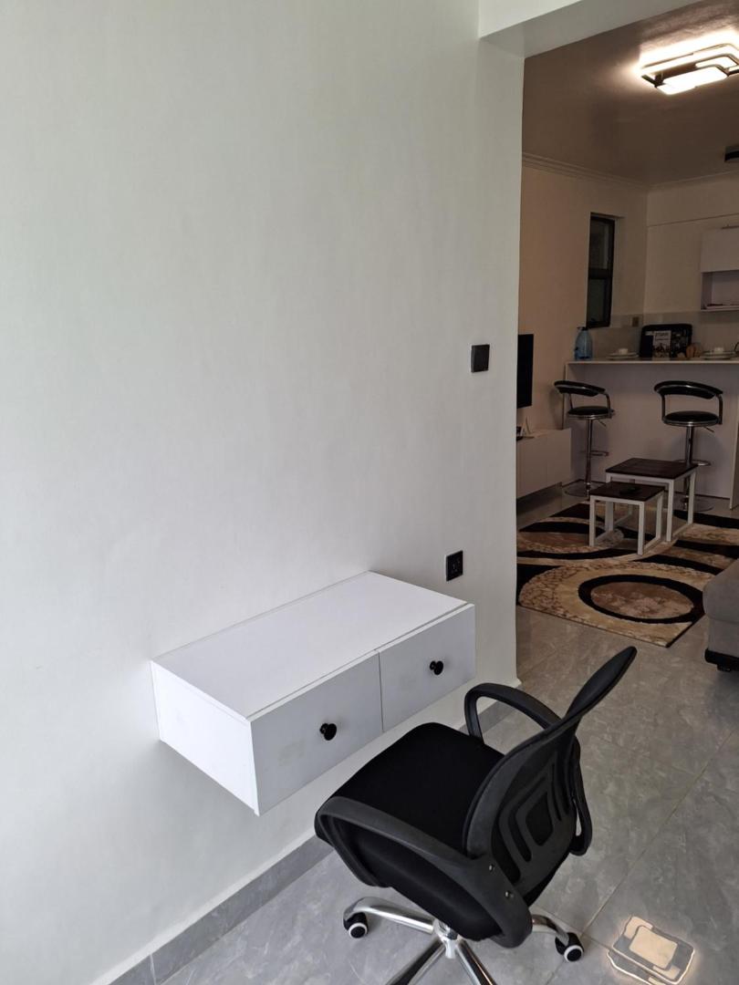 Fotografie 10: Haven 902 - Modern, Stylish & Comfy 1 Bedroom Apartment With Workspace, Secure Parking, CCTV, Restaurant ,Gym, Sauna And City Views in Nairobi, Kilimani Area