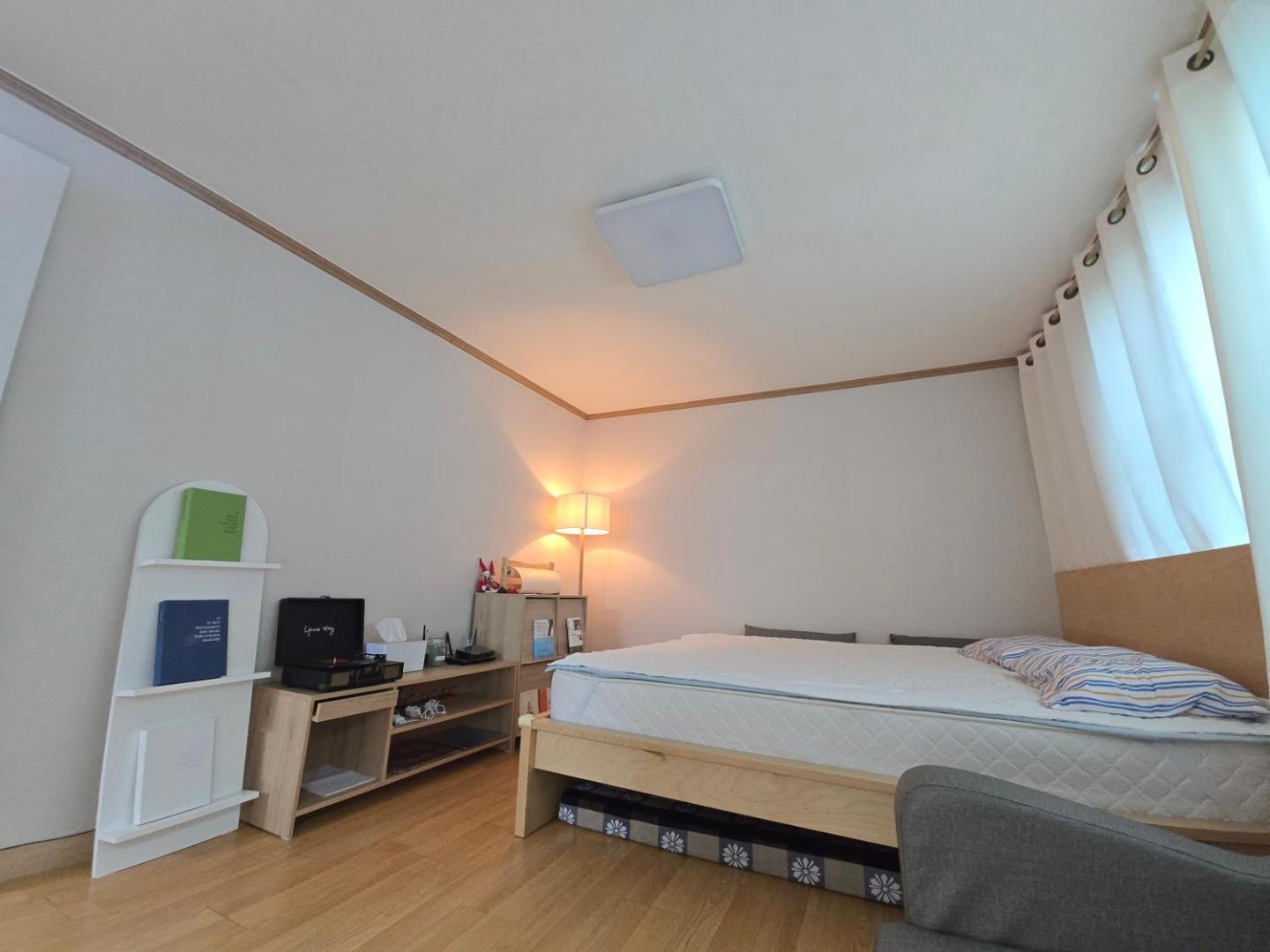 Foto 8: Daegu, Apsan, Room 2, Spacious Living Room, Emotional Dining, Pretty Bathtub, Parking Guaranteed