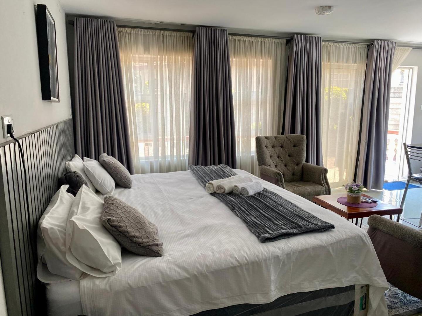 Zdjęcie 6: Spacious ground-floor studio in central New Chadcombe - 2316
