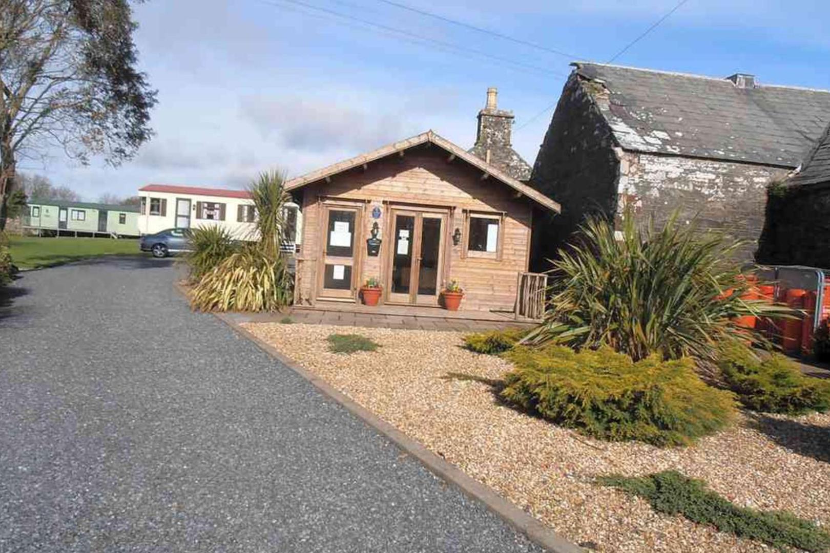 Billede 6: Caravan - Sleeps 4 - Pet friendly - Parking