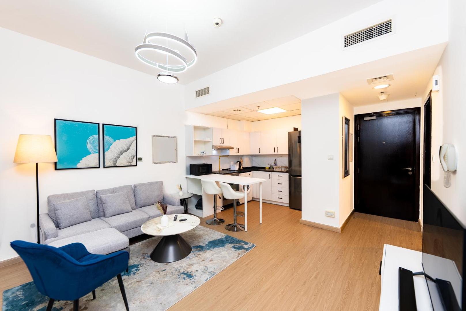 Foto 4: Escape24 Spacious 1BR with Pool View, JVC