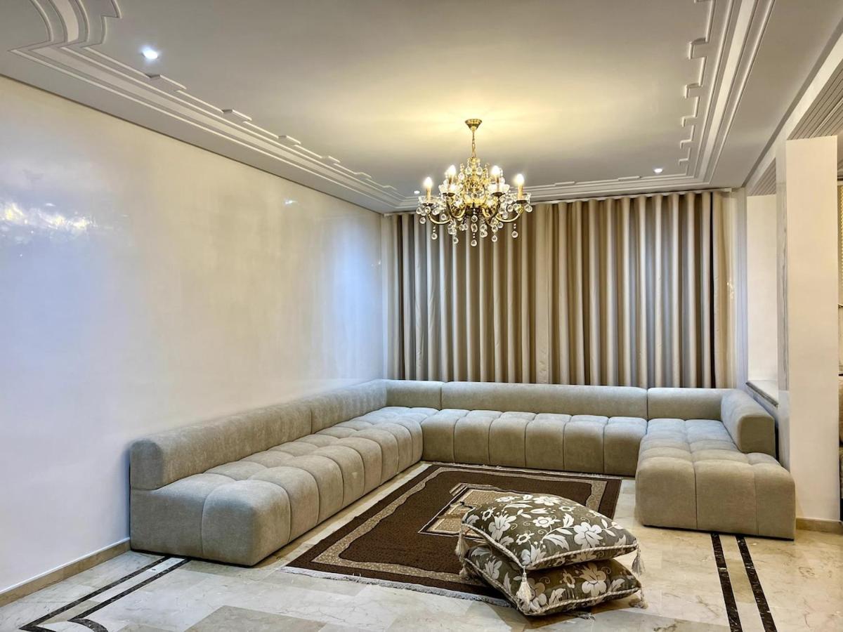 Photo 6 : Chic & Spacious 4BR with Jacuzzi-Fez New City Stay