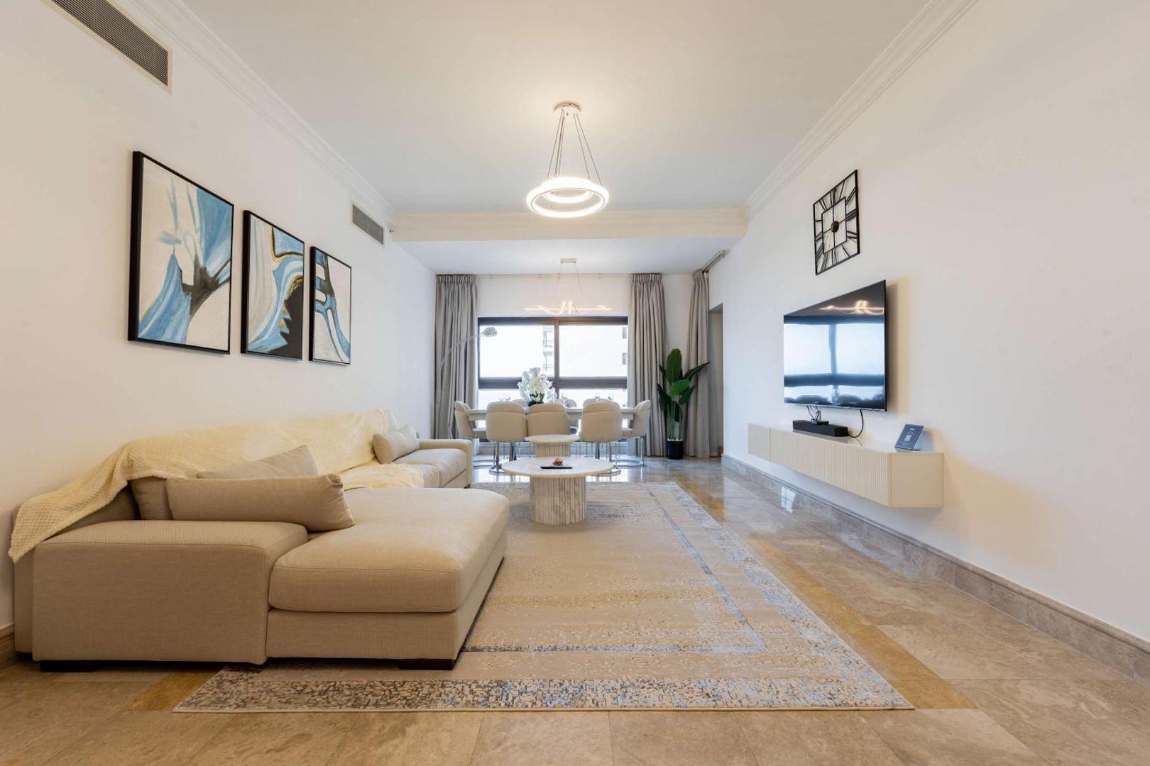 Foto 2: TRPS - Fairmont North Residences, Palm Jumeirah - Luxurious 2BR plus Maids, Sea and Harbour View