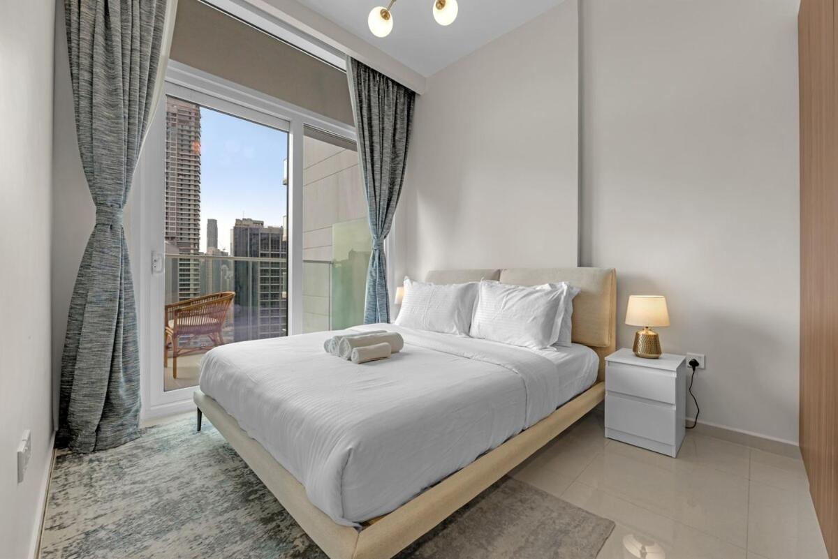 Foto 4: Waves - Modern City Escape 1BR Apt With Balcony
