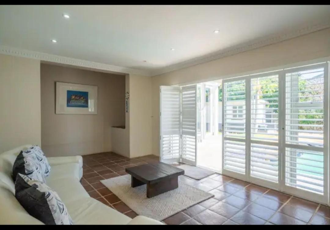 Photo 5 : House on the Beach in Glenashley