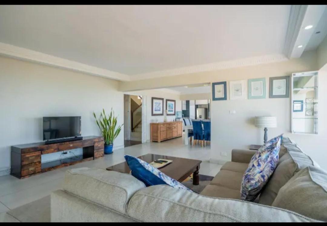 Photo 8 : House on the Beach in Glenashley