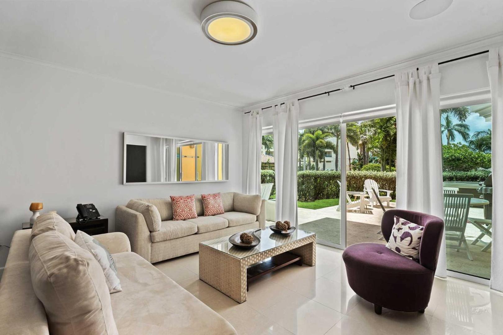 Billede 7: Beachfront - Beach Garden 2BR condo - E124