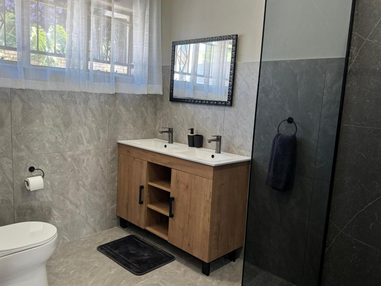 Foto 5: Accommodation in Lynwood Pretoria East for larger groups and Families