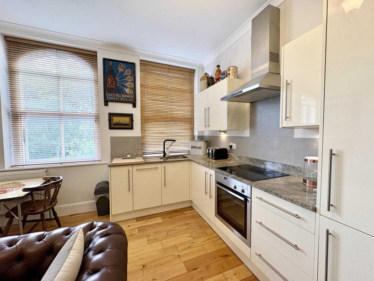 Billede 2: Flat 1, Waterloo Apartments
