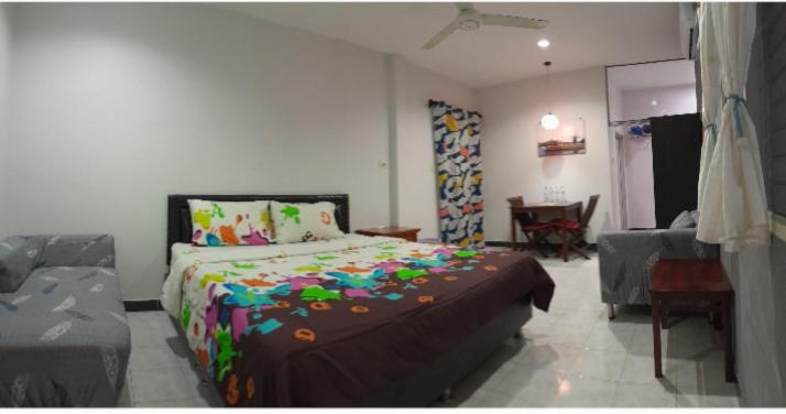 Φωτογραφία 4: Studio with aircon n kitchen