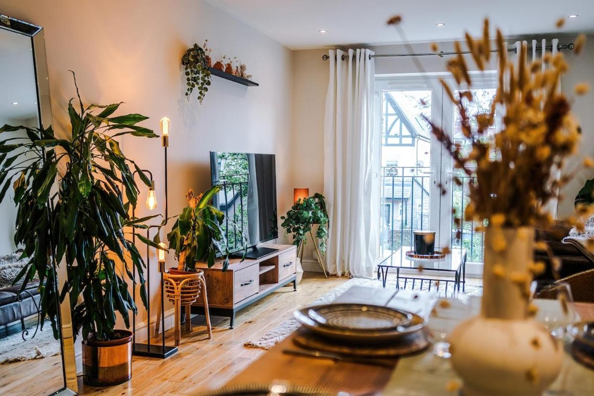Foto 10: 2 bed, 2 bath apartment in Roundhay