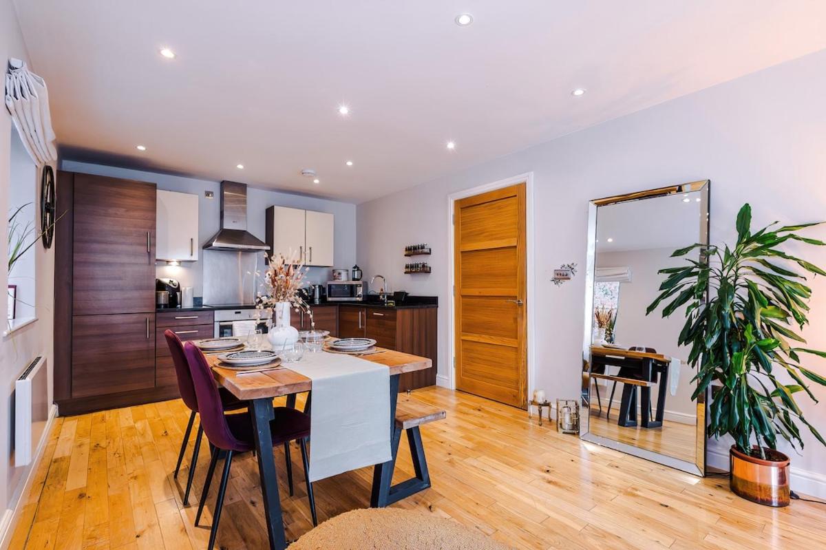 Foto 4: 2 bed, 2 bath apartment in Roundhay