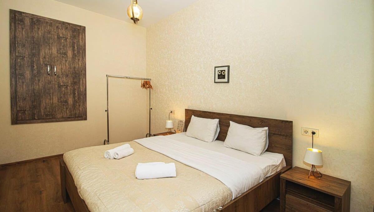 Foto 10: 1BR Apt in Old Tbilisi Near Liberty Square - By Wehost