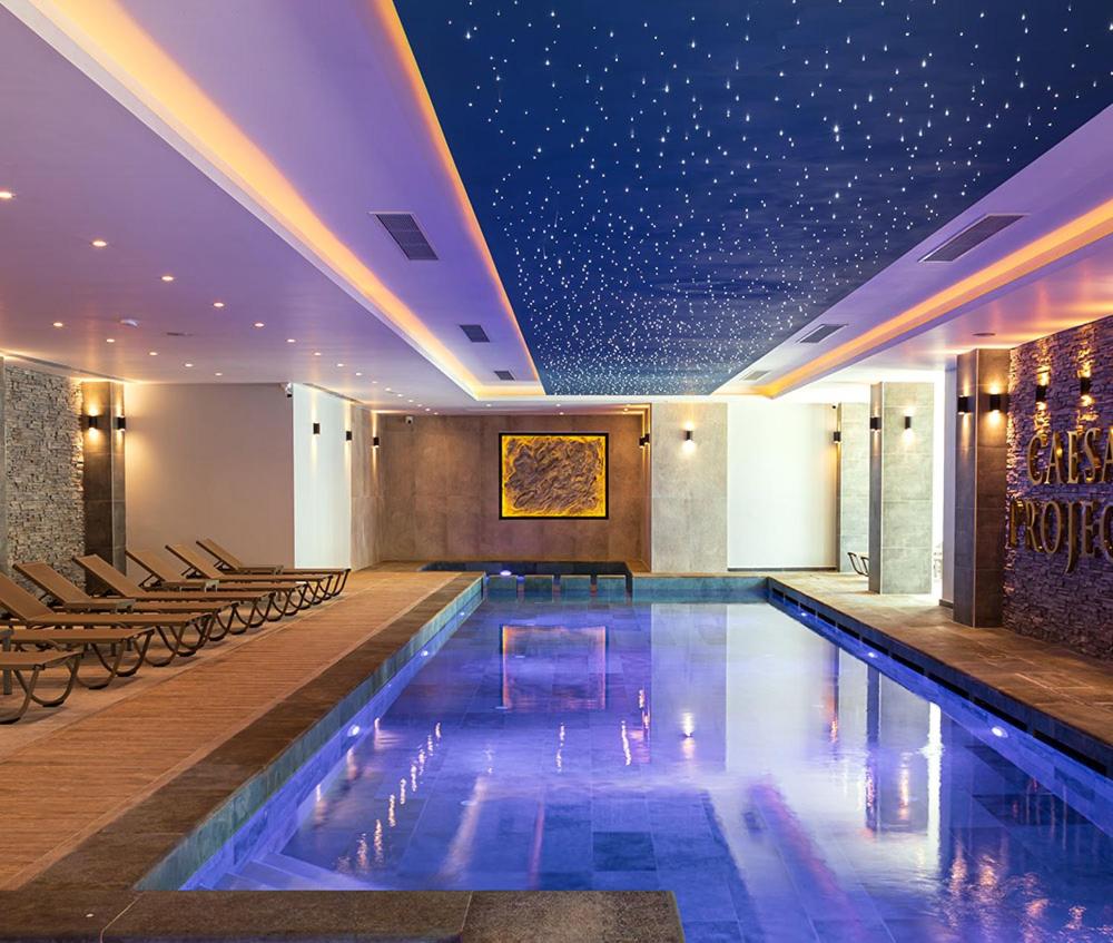 Studio Apartments with Pool Access at Caesar Resort photo 10