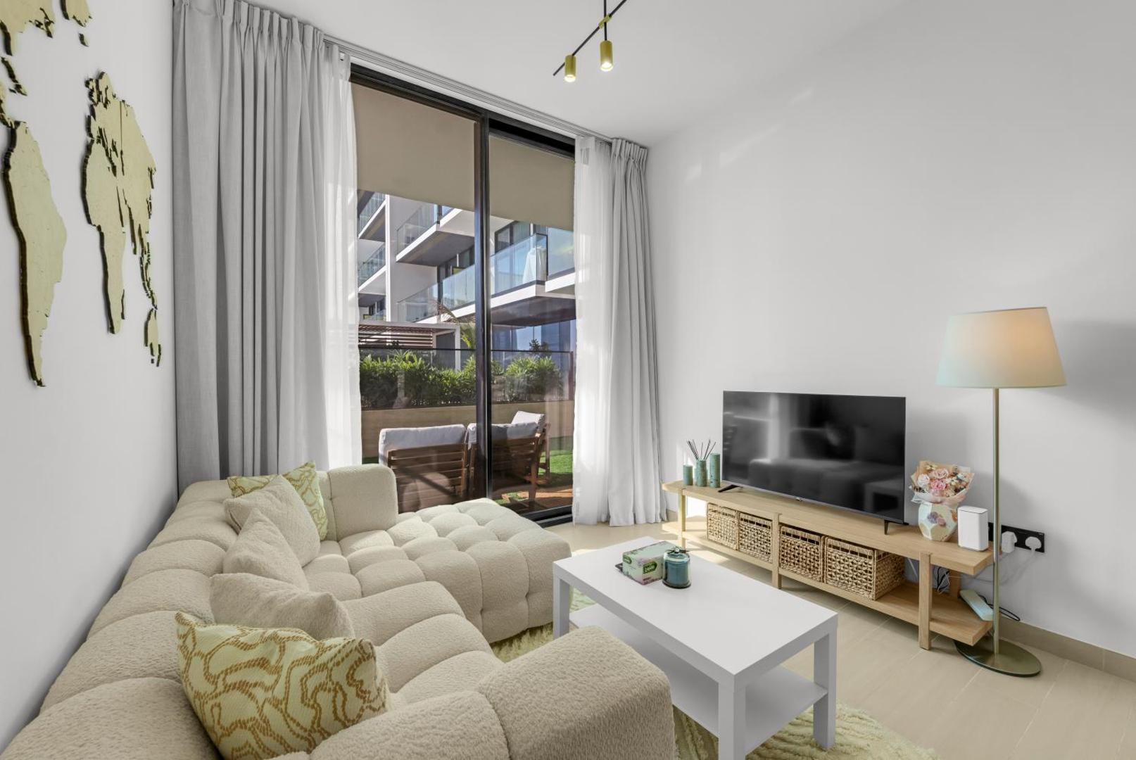 Bilde 5: Waves - Comfy and Stylish 1BR with Huge Balcony