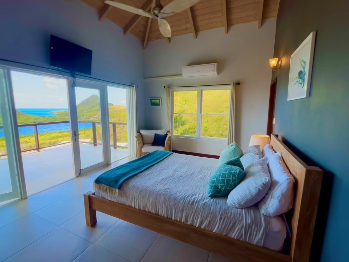 Фотография 5: Sunset Sol - 3 Bedroom Breathtaking Ocean Views near Hermitage Bay