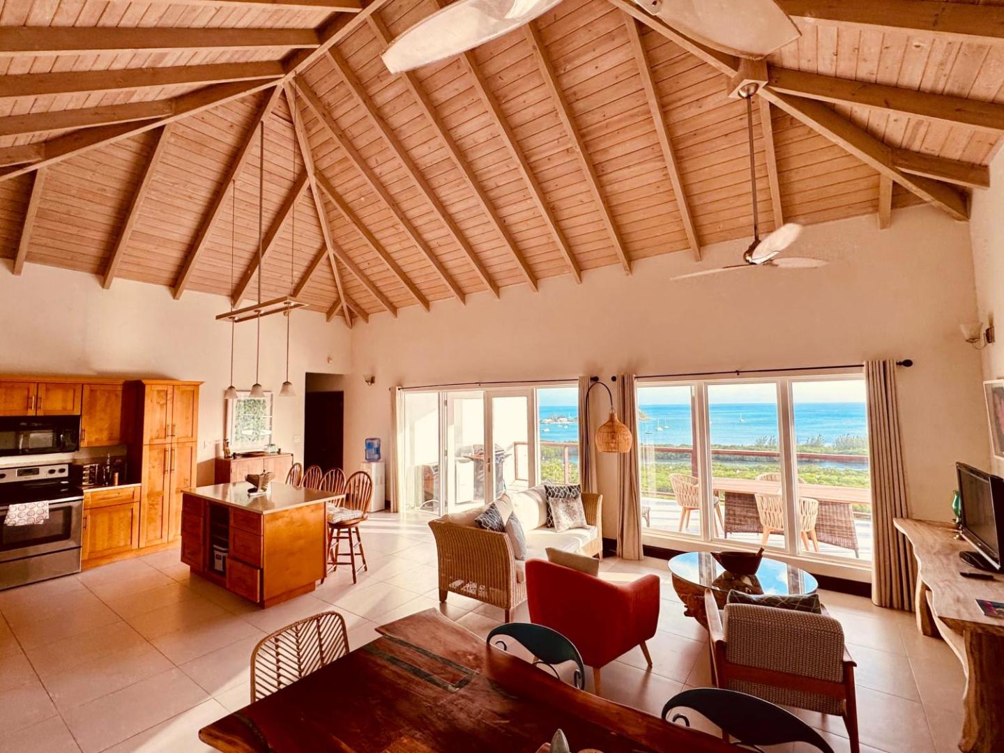 Фотография 2: Sunset Sol - 3 Bedroom Breathtaking Ocean Views near Hermitage Bay