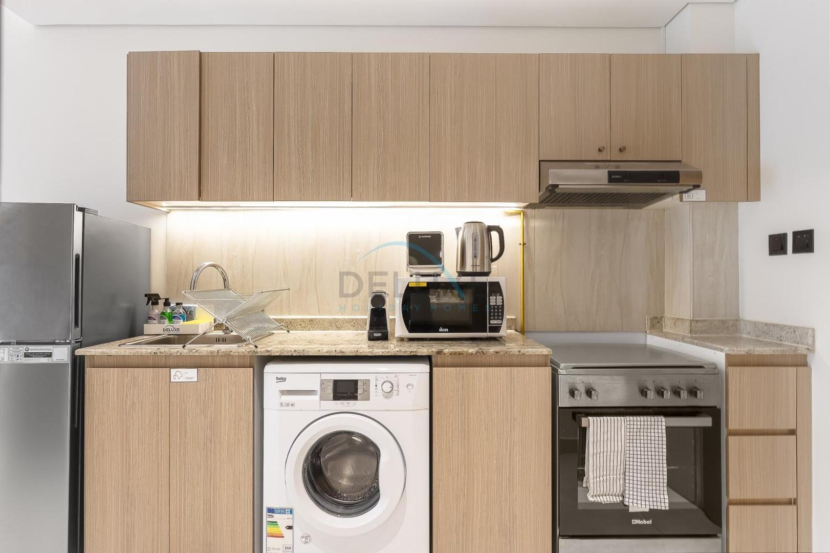 Photo 2 : Studio with Seamless Mall Access, Steps from the Bus Stop, Binghatti Stars, Dubai Silicon Oasis by Deluxe Holiday Homes