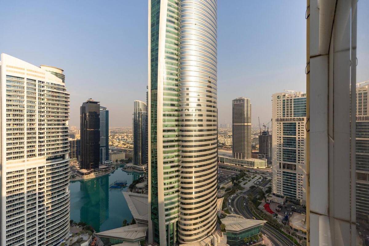 Waves - Vibrant JLT Stay - Modern Funky Studio的照片10