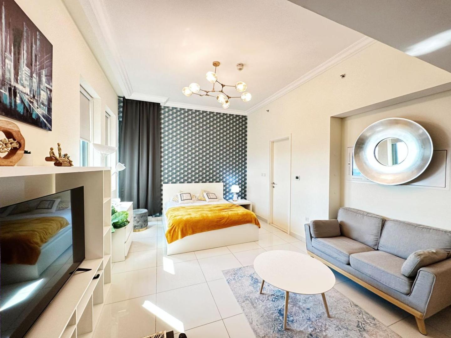 Fotografia 3: Modern Studio in Executive Bay Business Bay Pool, Gym with WiFi