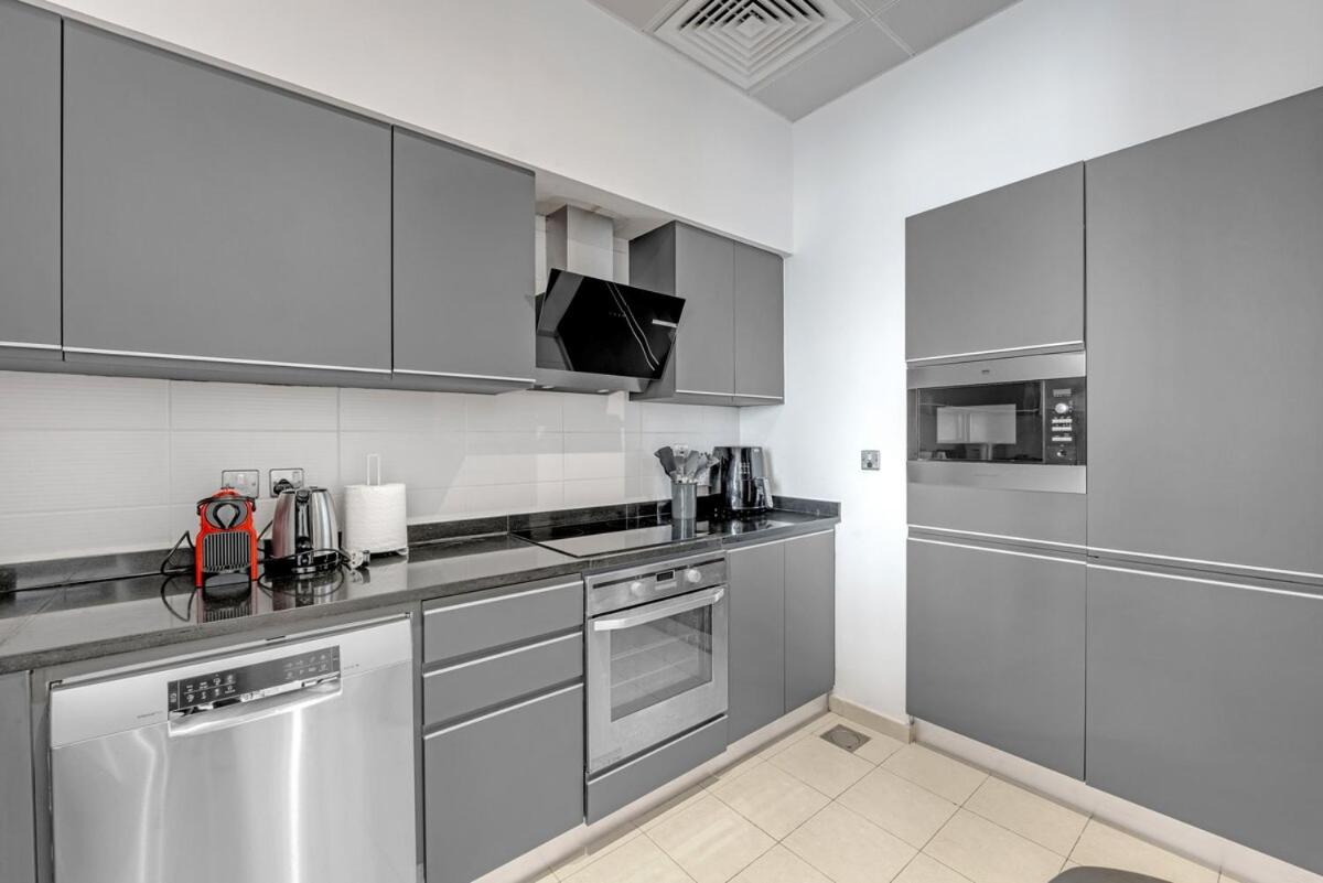Bilde 6: Waves - Grand Palm Escape - Sea-View Massive 1BR Luxury