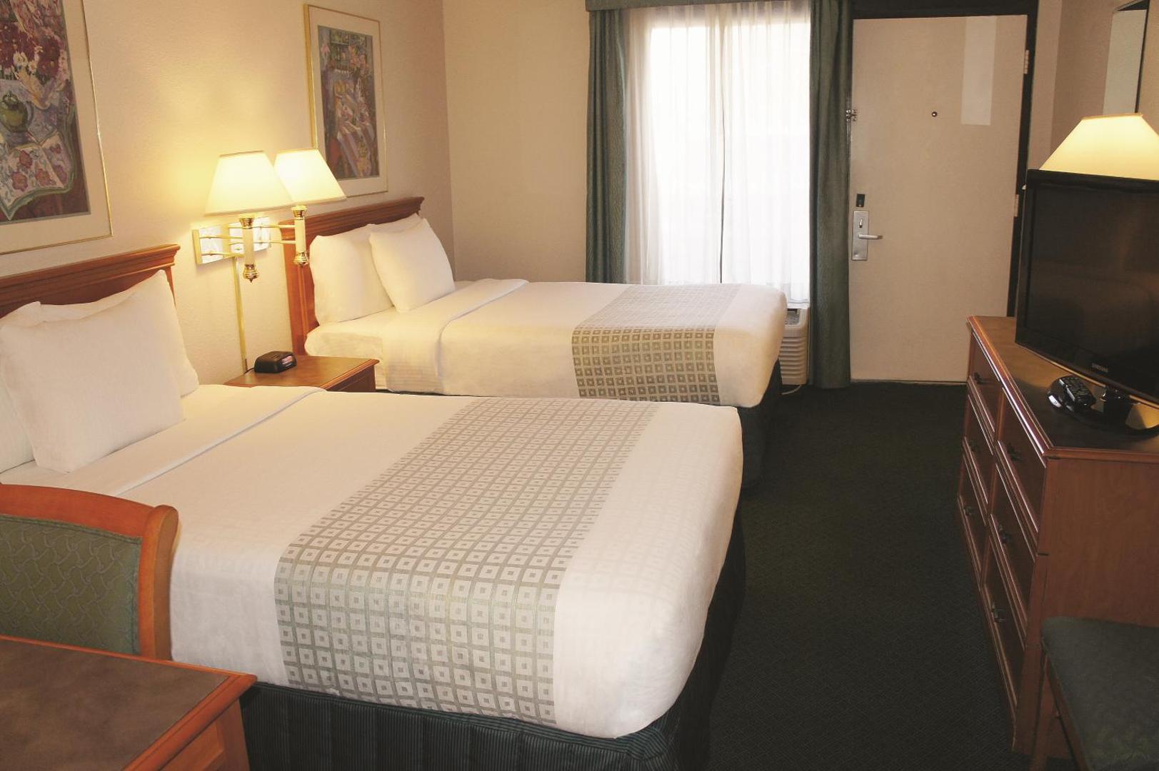 Foto 10: Super 8 by Wyndham Savannah