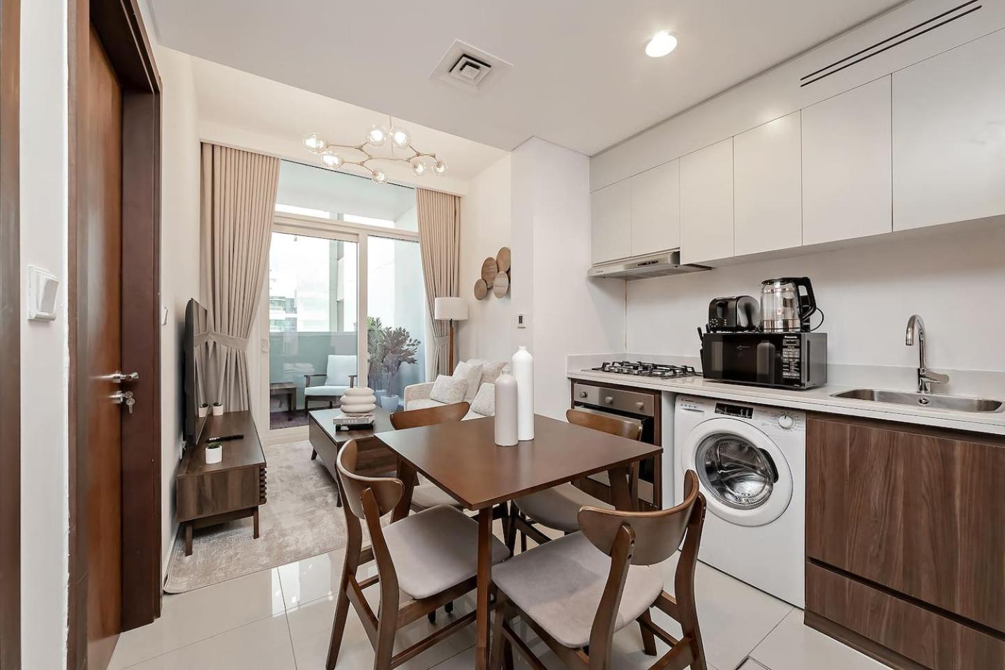 Billede 8: Chic 1BR at Reva Stunning Canal Views