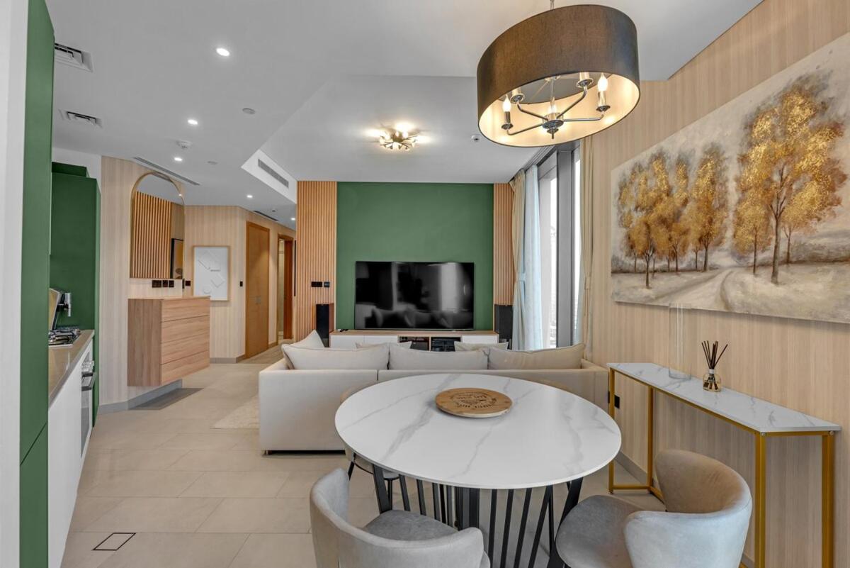 Bilde 9: Waves - Elegant High-Floor 2BR Close To Downtown