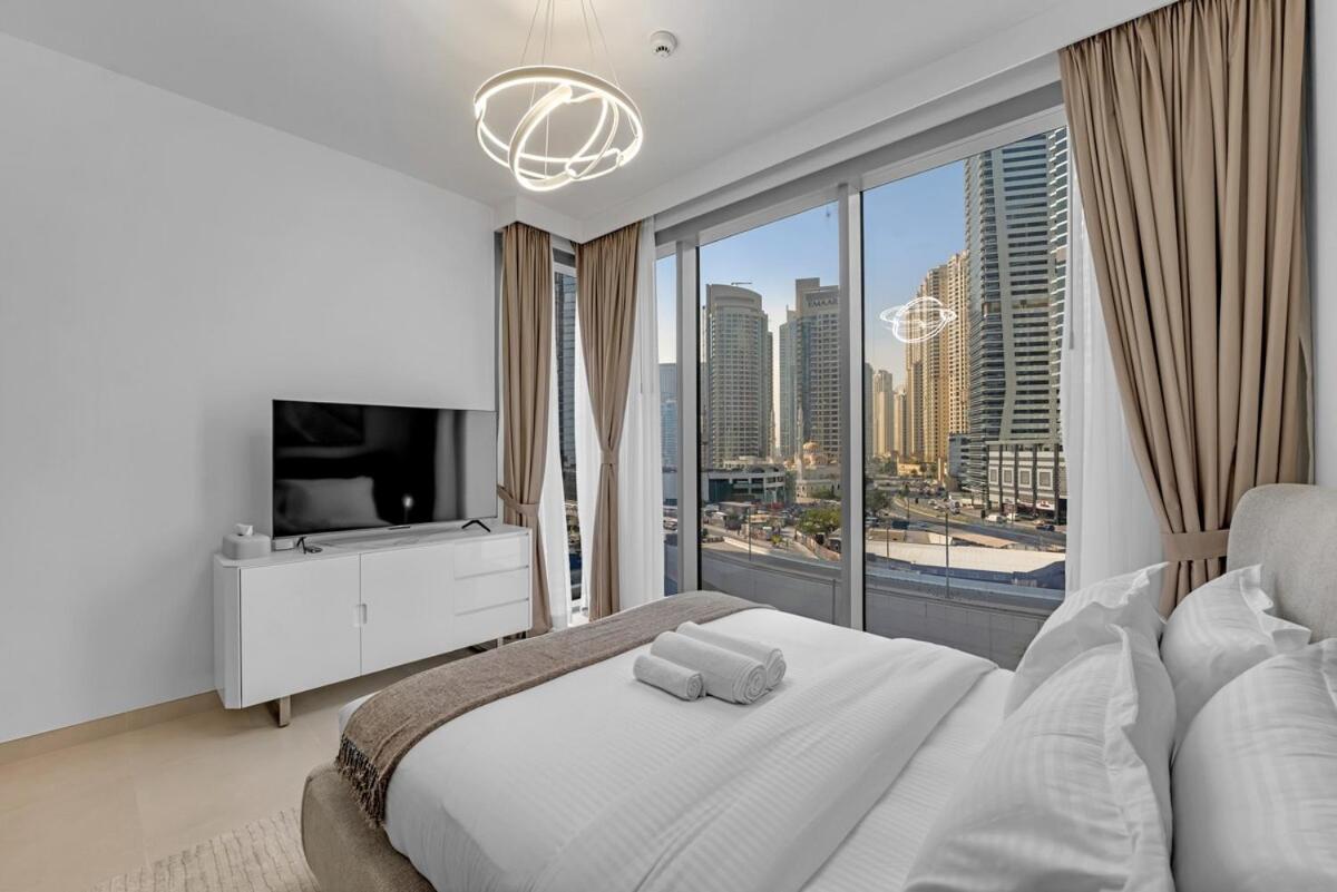 Kuva 6: Waves - LIV Marina Luxe 2BR Apt with Dubai Marina Views