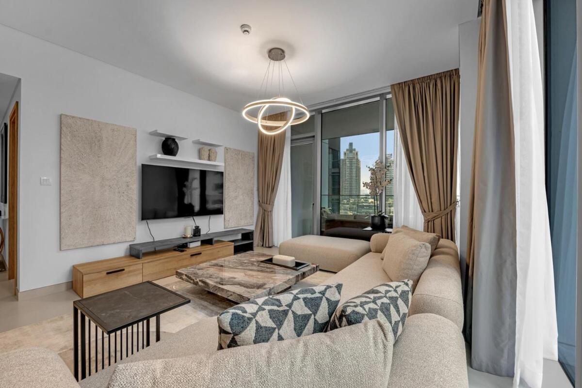 Kuva 7: Waves - LIV Marina Luxe 2BR Apt with Dubai Marina Views