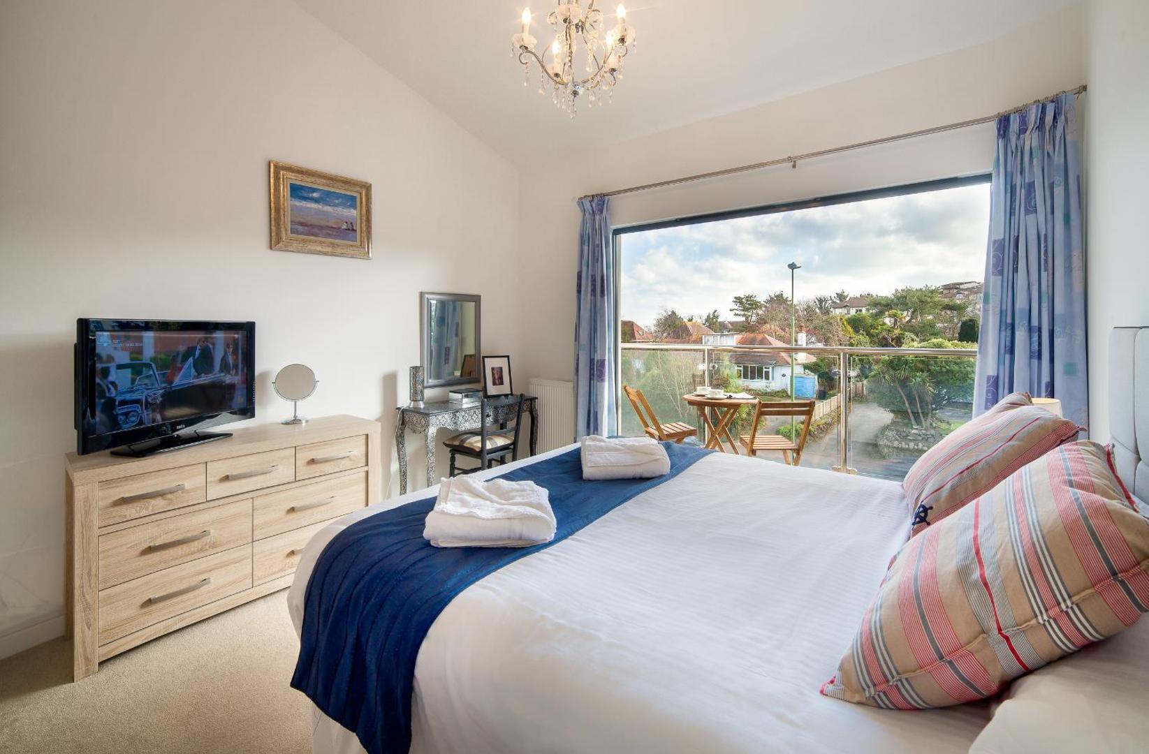 Foto 4: BEACHES - South Sands beach house