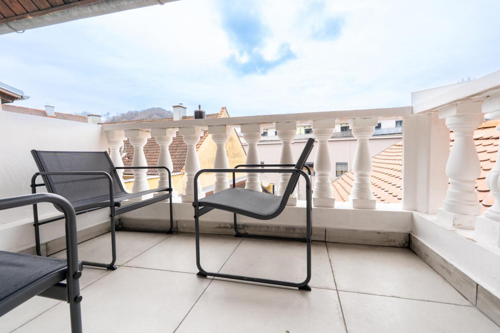 Fotografie 9: Large - 90m2 - Quiet Maisonette for 10 - 24 I 7 Check-in