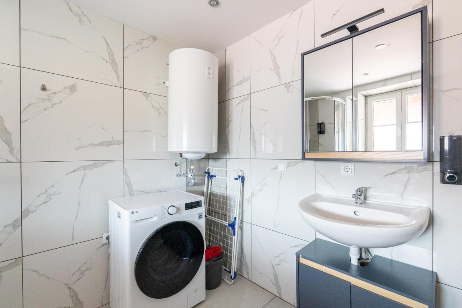 Fotografie 3: Large - 90m2 - Quiet Maisonette for 10 - 24 I 7 Check-in