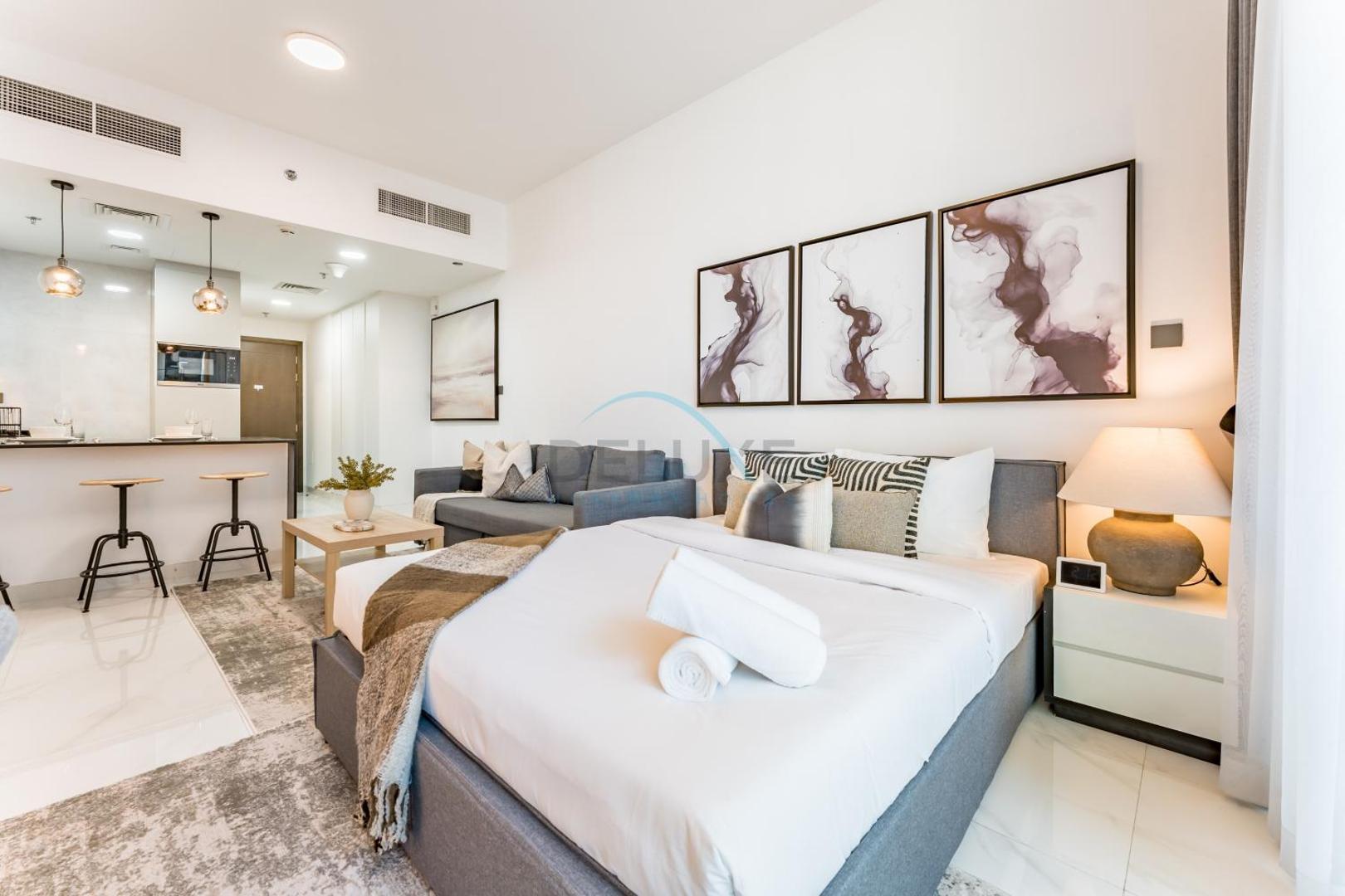 Kuva 8: Studio with Balcony and Views, Walk to Butterfly Garden, Just 20-Minute Drive to JBR Beaches, Uniestate Supreme Residence, Arjan by Deluxe Holiday Homes