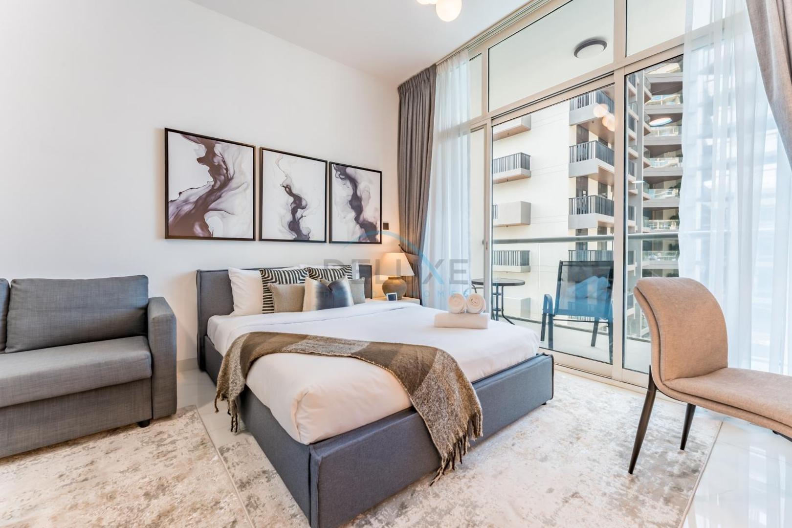 Kuva 7: Studio with Balcony and Views, Walk to Butterfly Garden, Just 20-Minute Drive to JBR Beaches, Uniestate Supreme Residence, Arjan by Deluxe Holiday Homes
