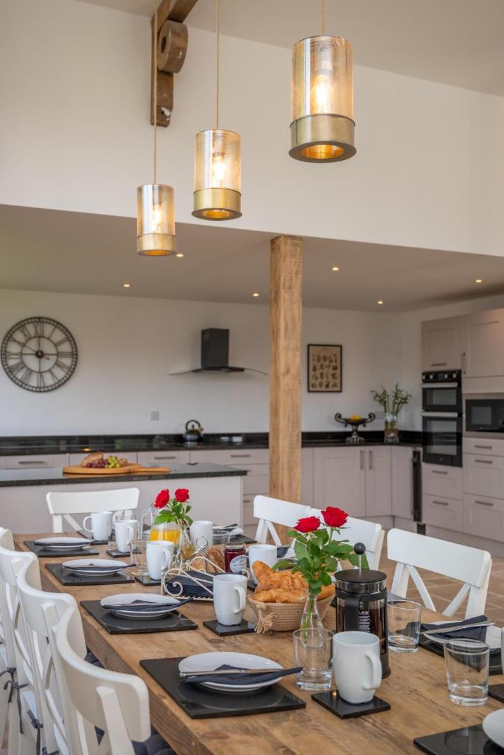 Fotografie 4: 5 Bed in Briston oc-2305